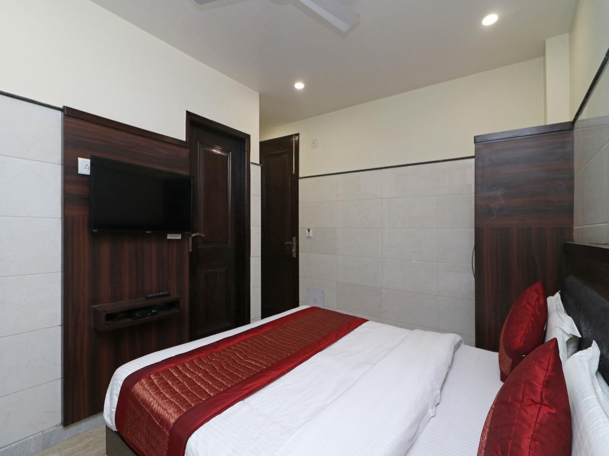 Oyo 11594 Hotel Tvs Nueva Delhi Exterior foto