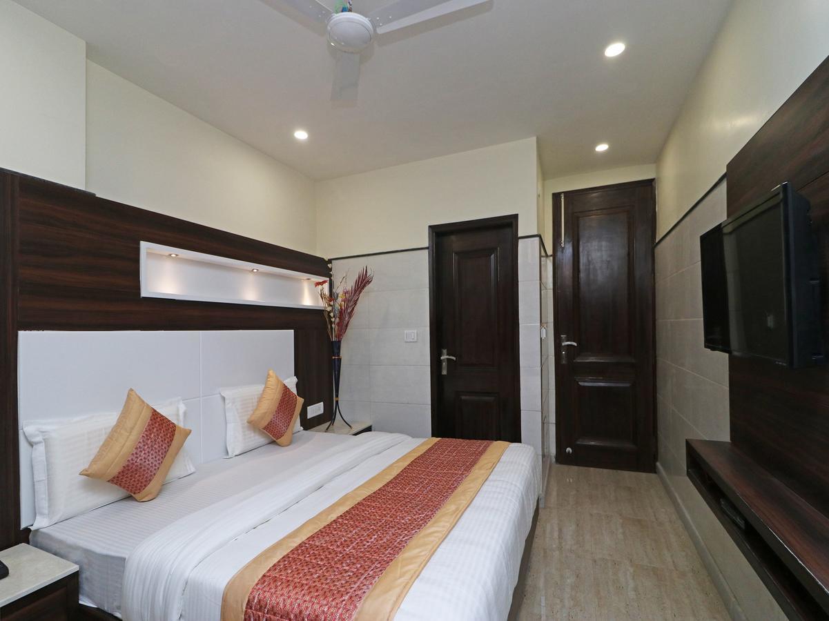 Oyo 11594 Hotel Tvs Nueva Delhi Exterior foto